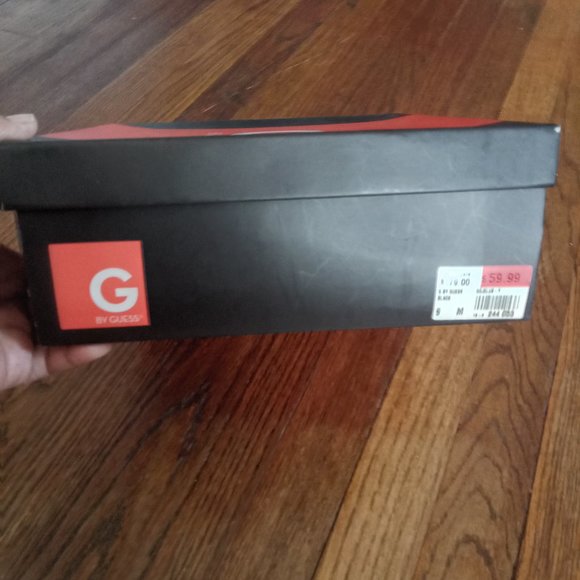 Guess size 9 open toe sandals - Picture 2 of 4